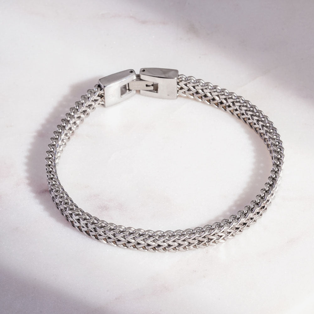 Delicate silver chain bracelet