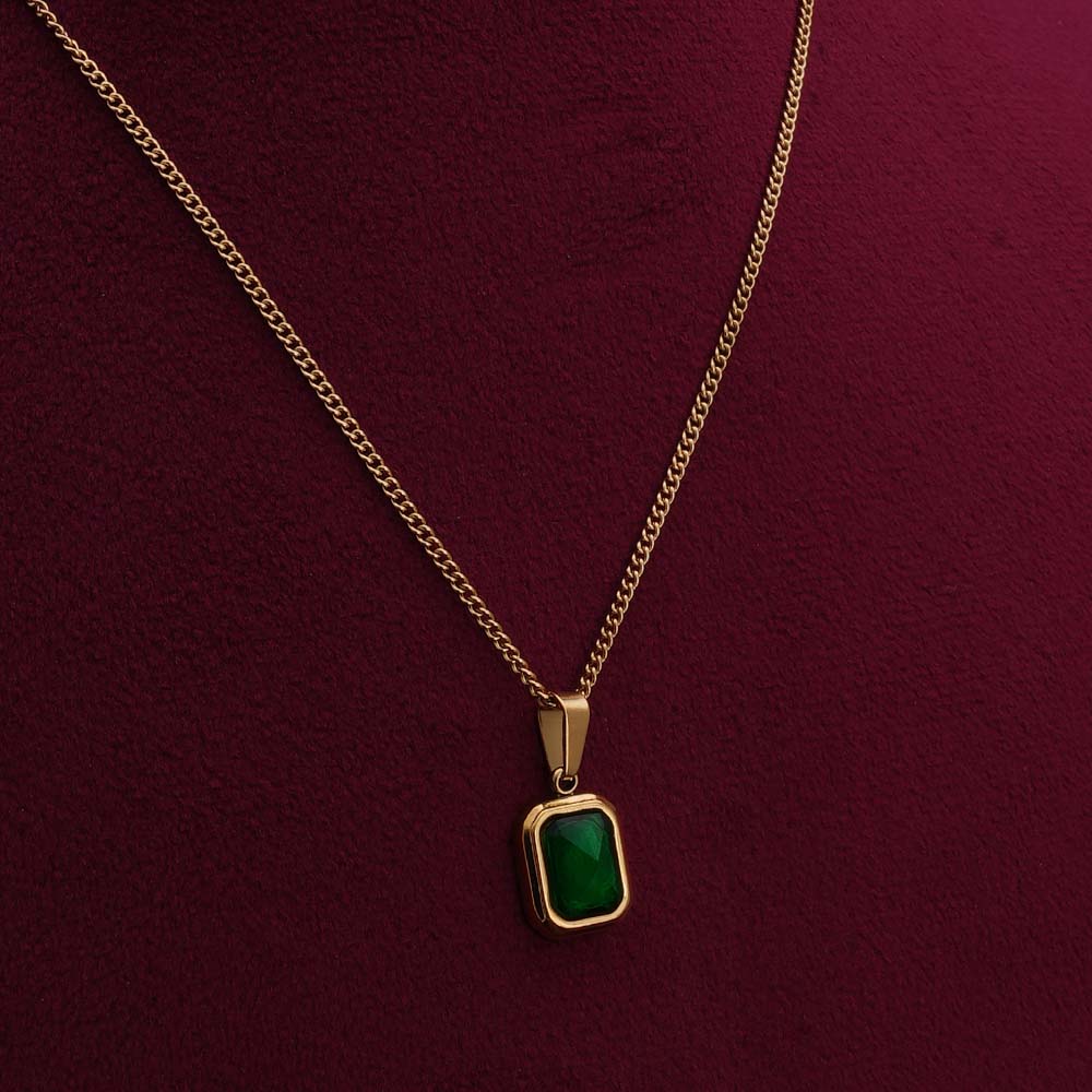 Everyday exquisite green stone gold necklace