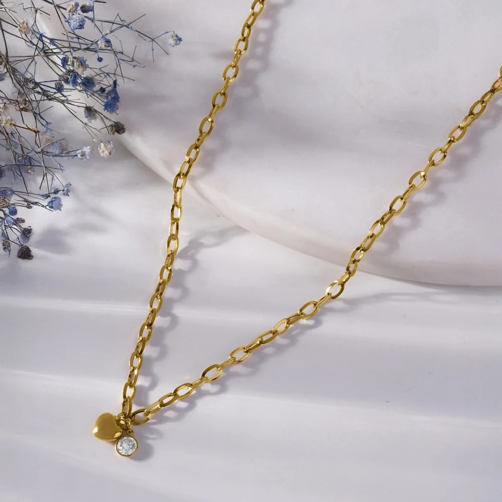Classic mini heart chain necklace