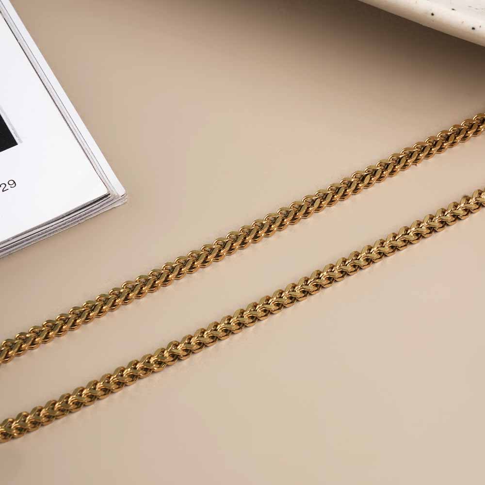 Rounded Link Statement Chain for Men