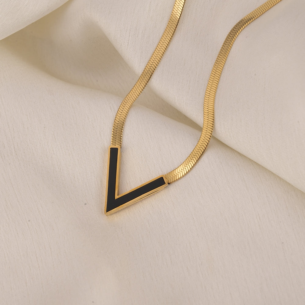 Black vixen necklace