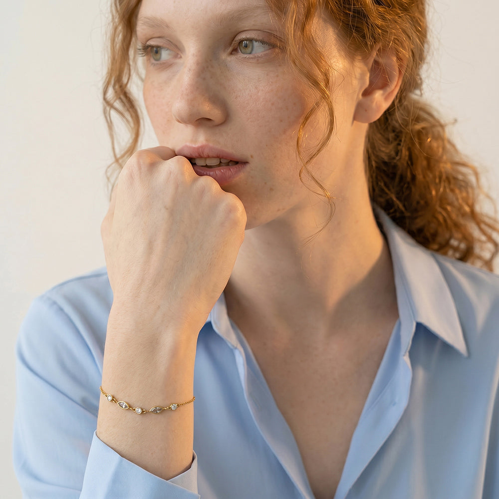 Oval Orbit Spark Chain Bracelet