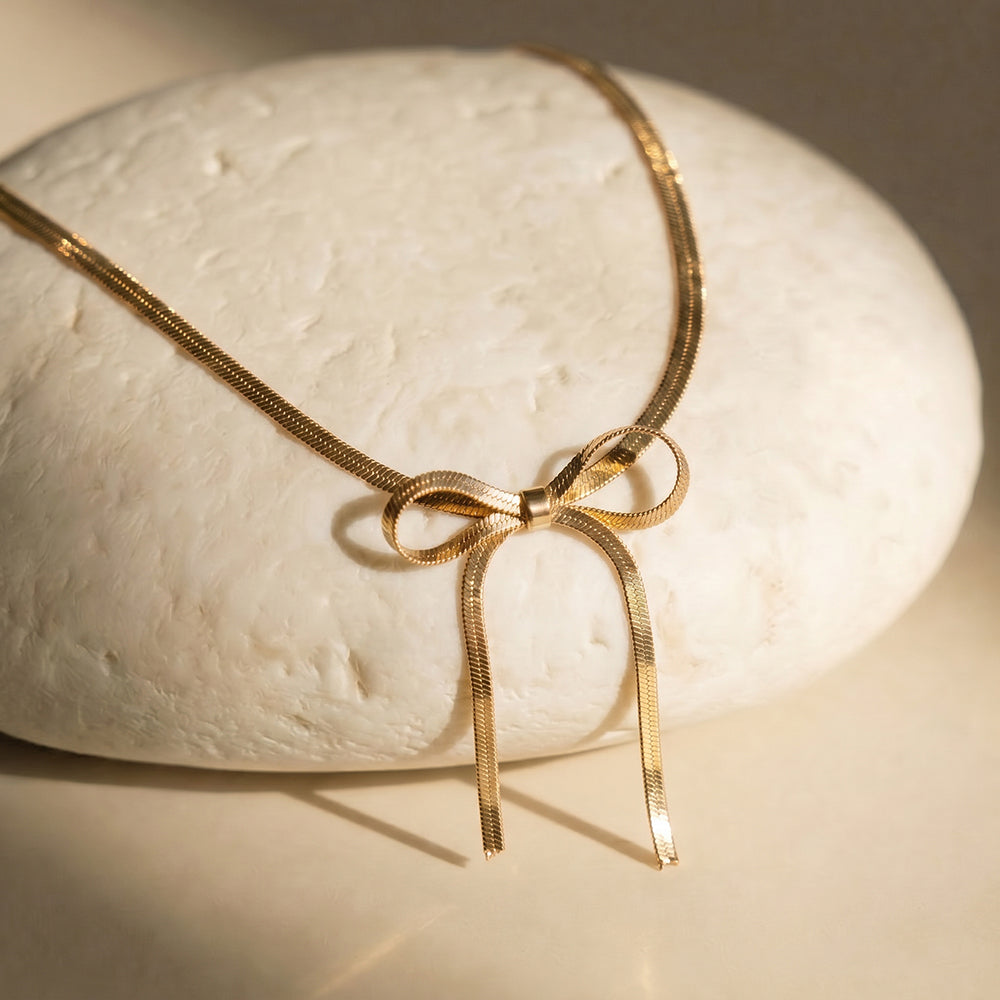 Graceful Bow Knot Necklace