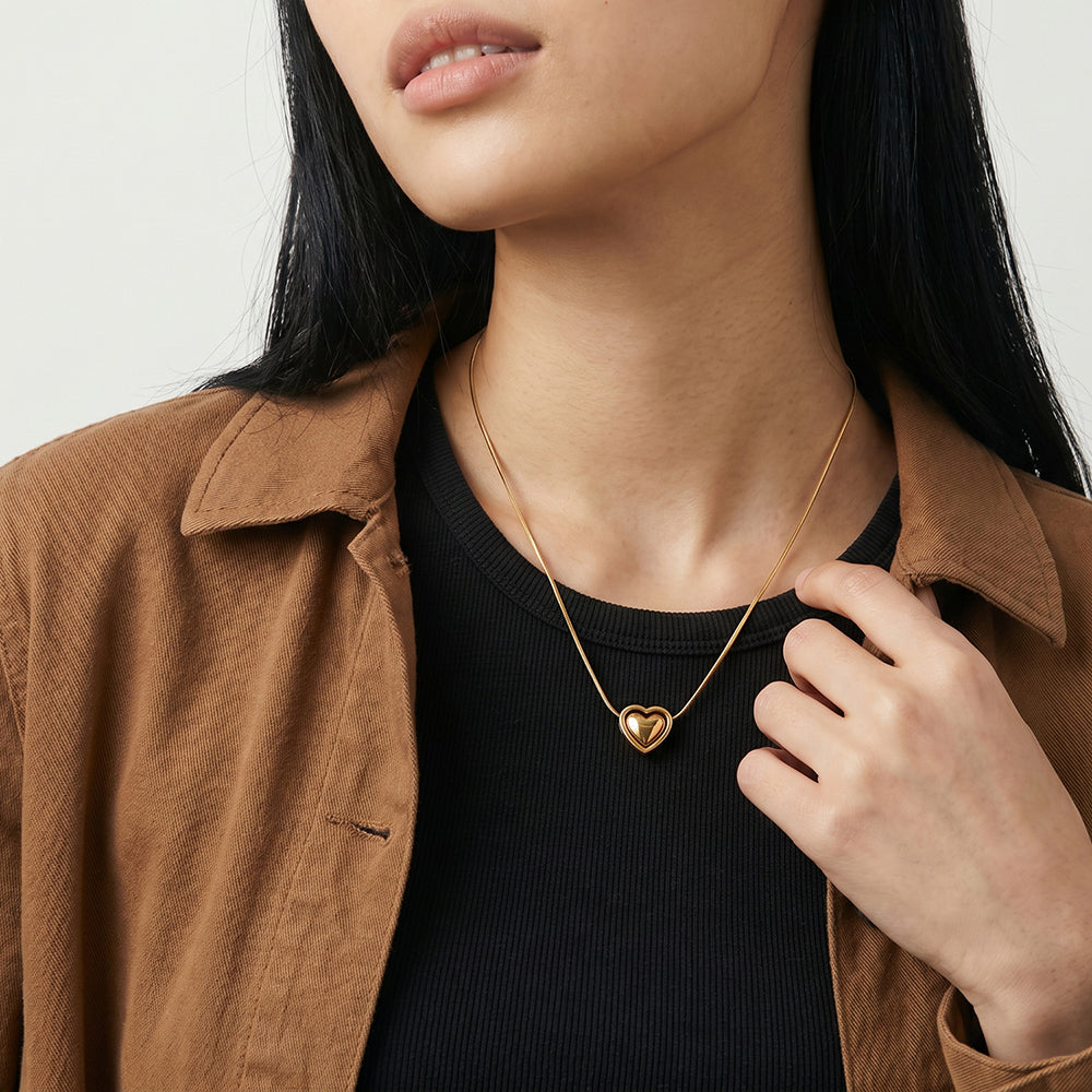 Modern puffy heart necklace