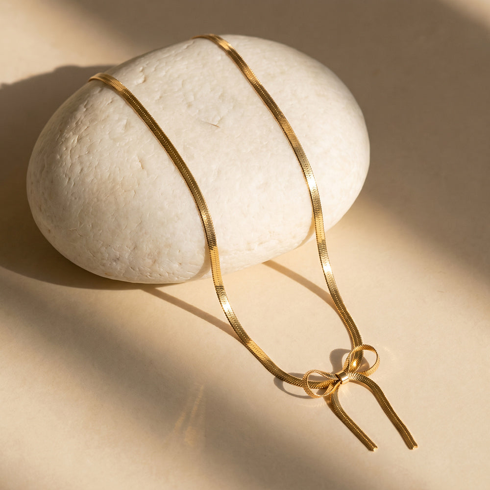 Graceful Bow Knot Necklace