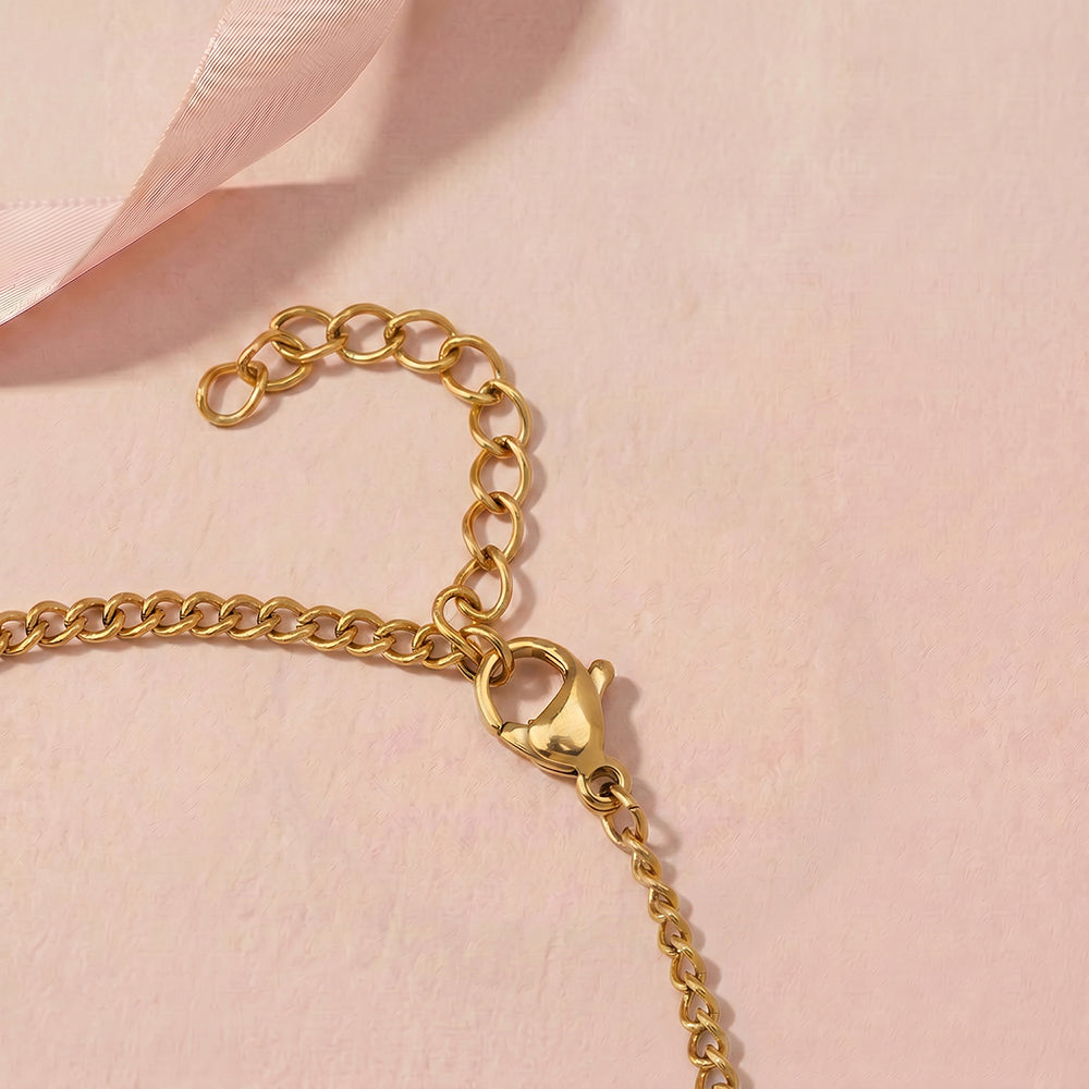 Elegant Heart Dangle Bracelet
