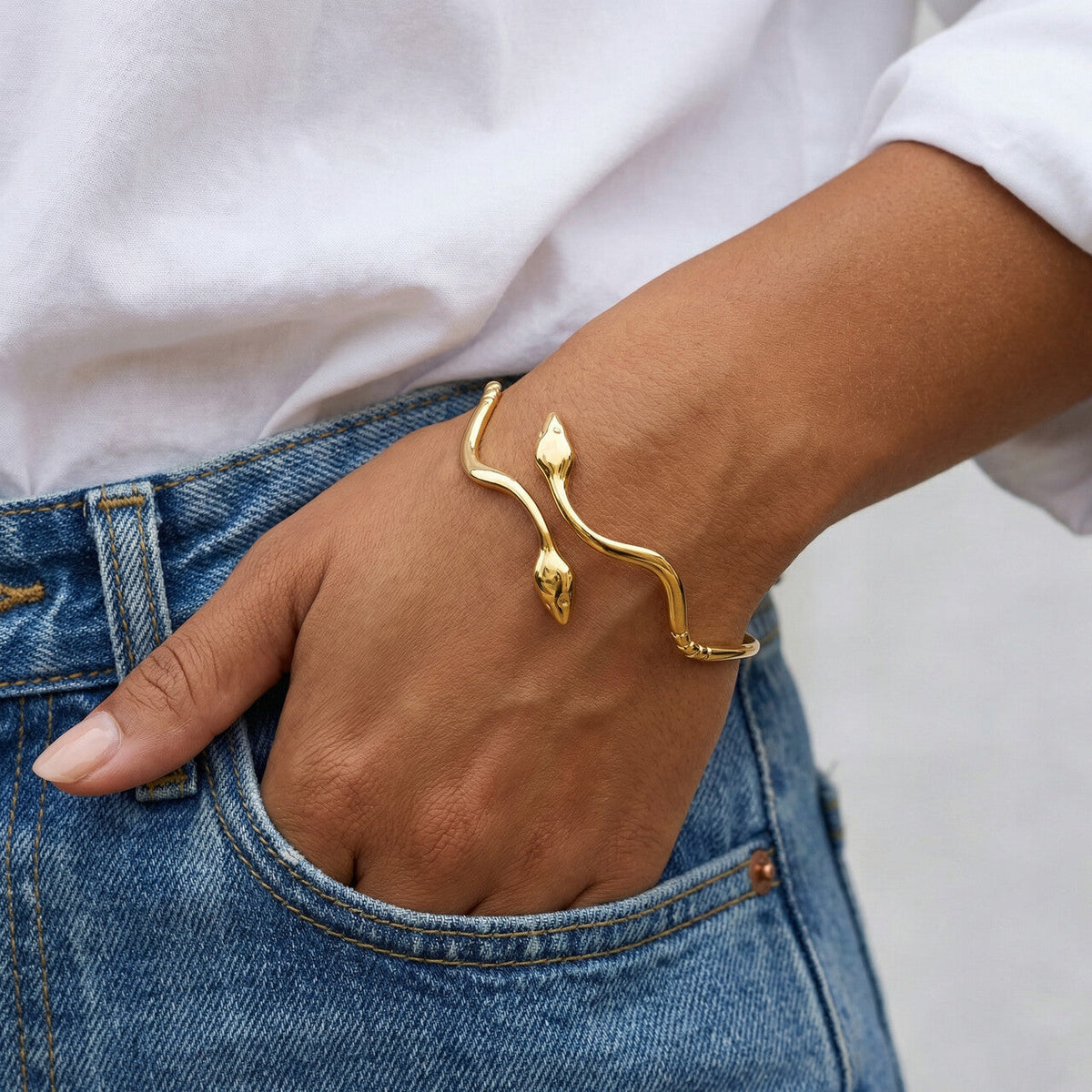 Minimalist golden ripple snake bracelet
