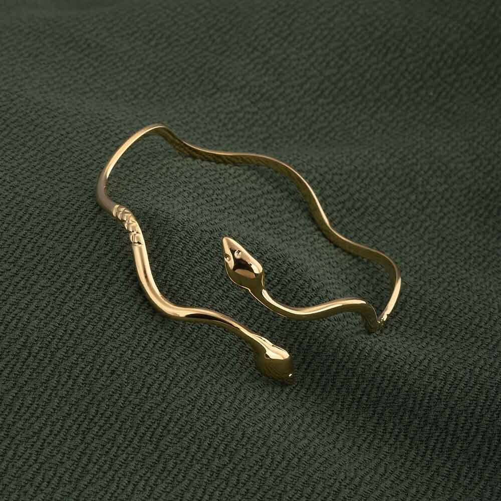 Minimalist Golden Ripple Snake Bracelet